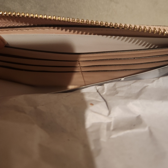 NWT Kate Spade Large Glitter Logo wallet - Picture 8 of 8